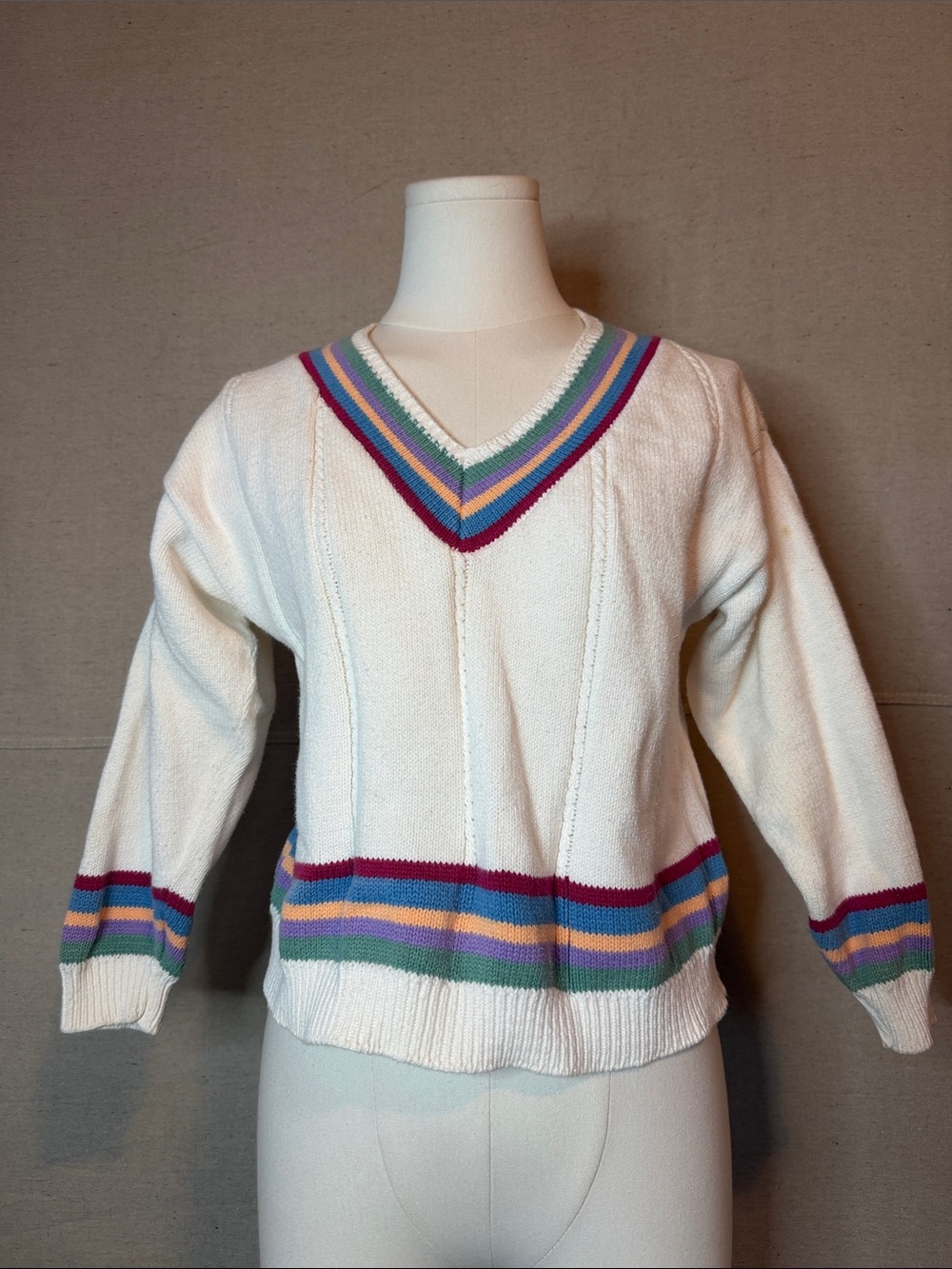 Hanna Andersson V-Neck Sweater with Multicolor Stripe Trim size small